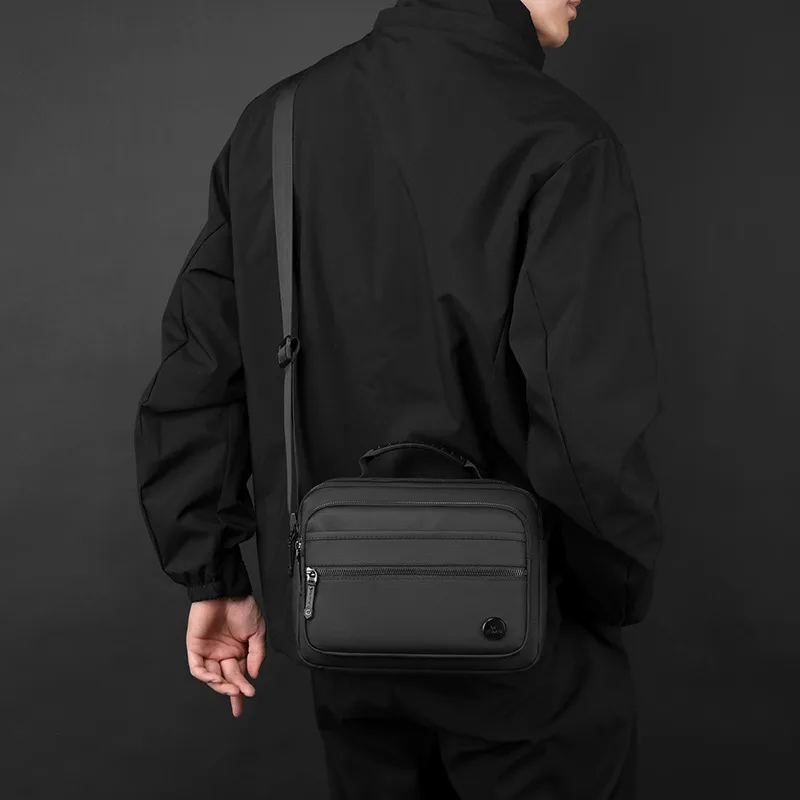 Cycling Commute Essentials - Tas Selempang Nilon Ringan untuk Pria